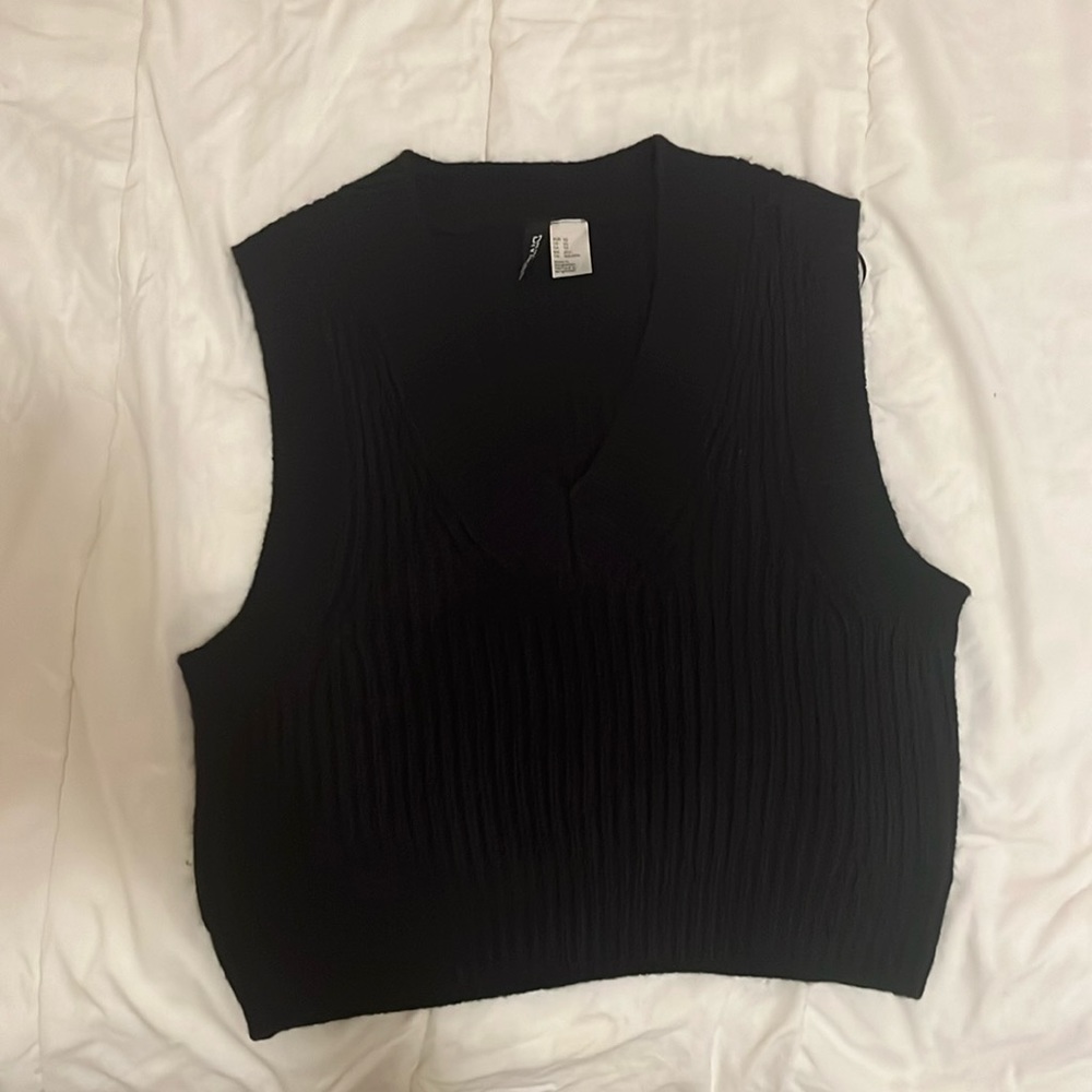 Sweater vest